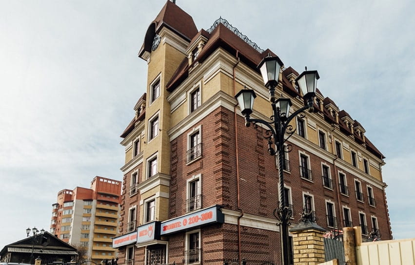 Медицинский центр «Медлюкс», ул. Бабушкина, 97. 2019 г.